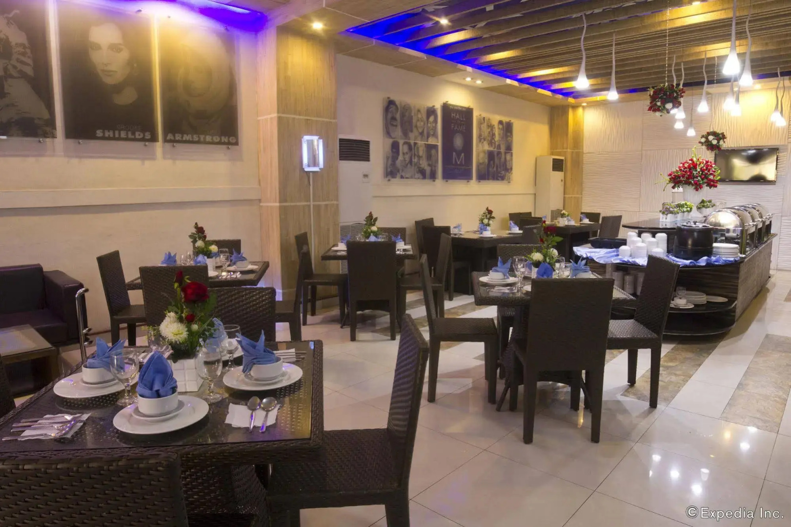 Hotel DreamWorld North EDSA