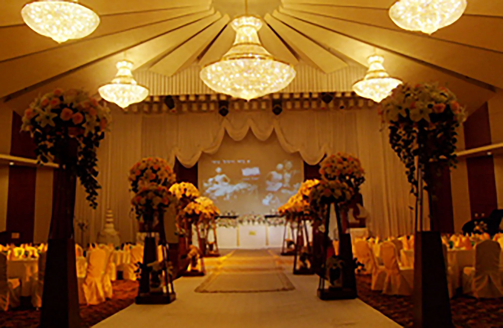 High1 Palace Hotel & CC