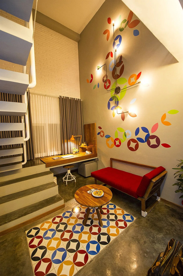 Lokal Hotel & Restaurant