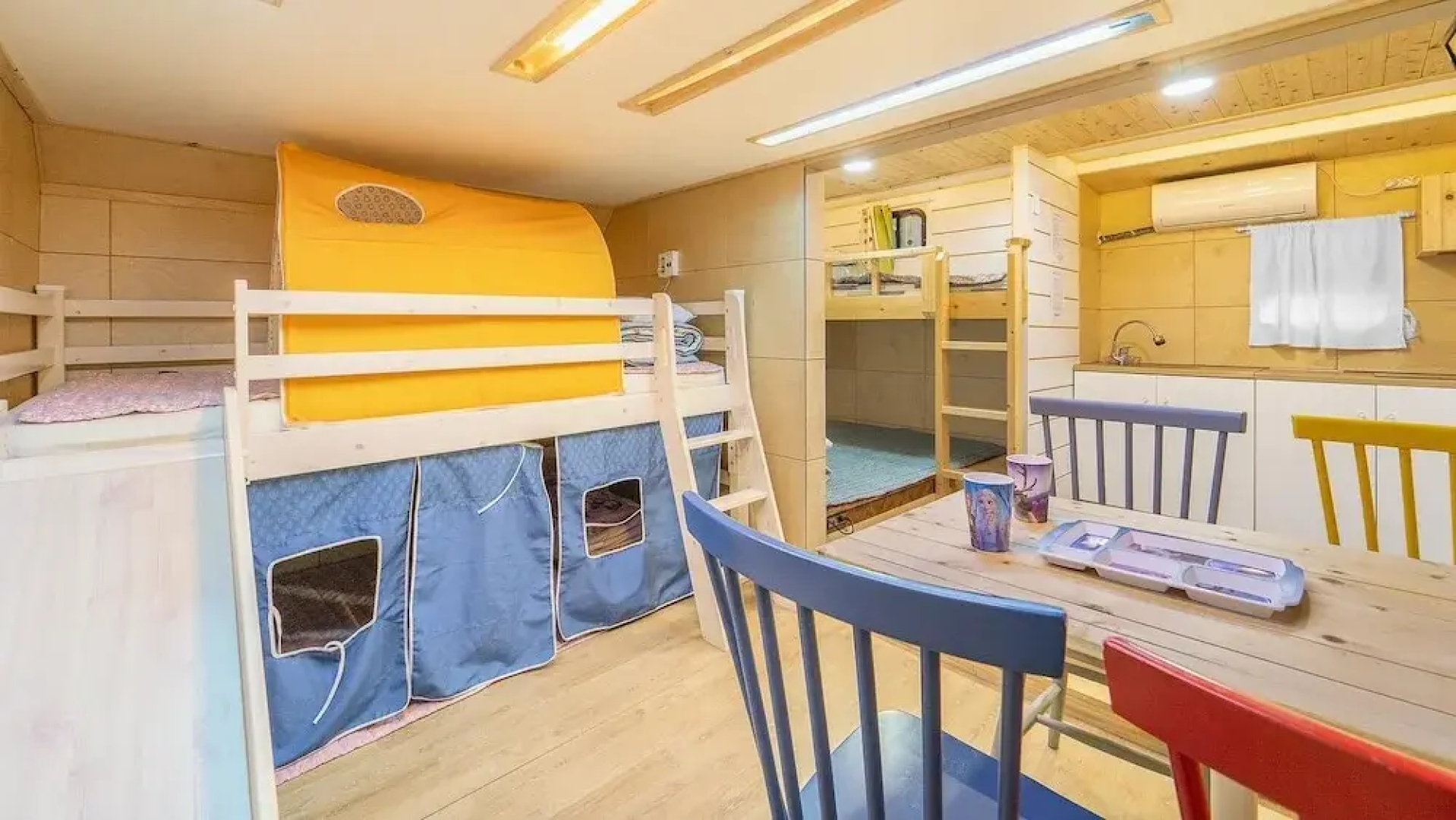 Chuncheon Jayooinui Spacaravan