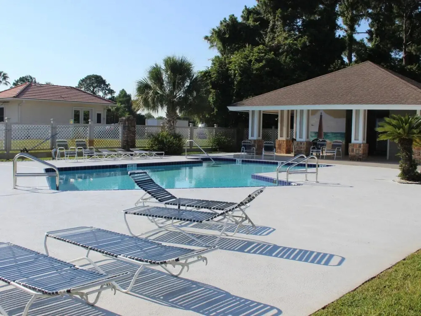 2037Corn - Spruce Creek FlyIn by RedAwning