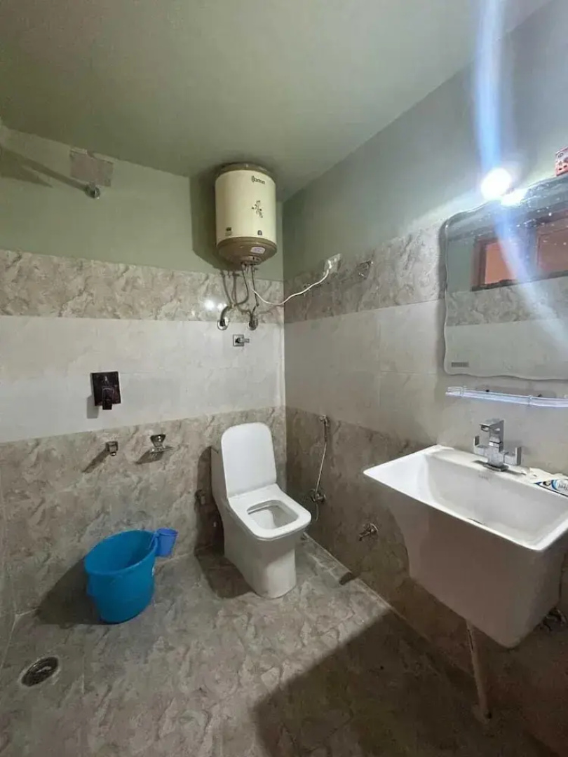 New Brahma Guesthouse