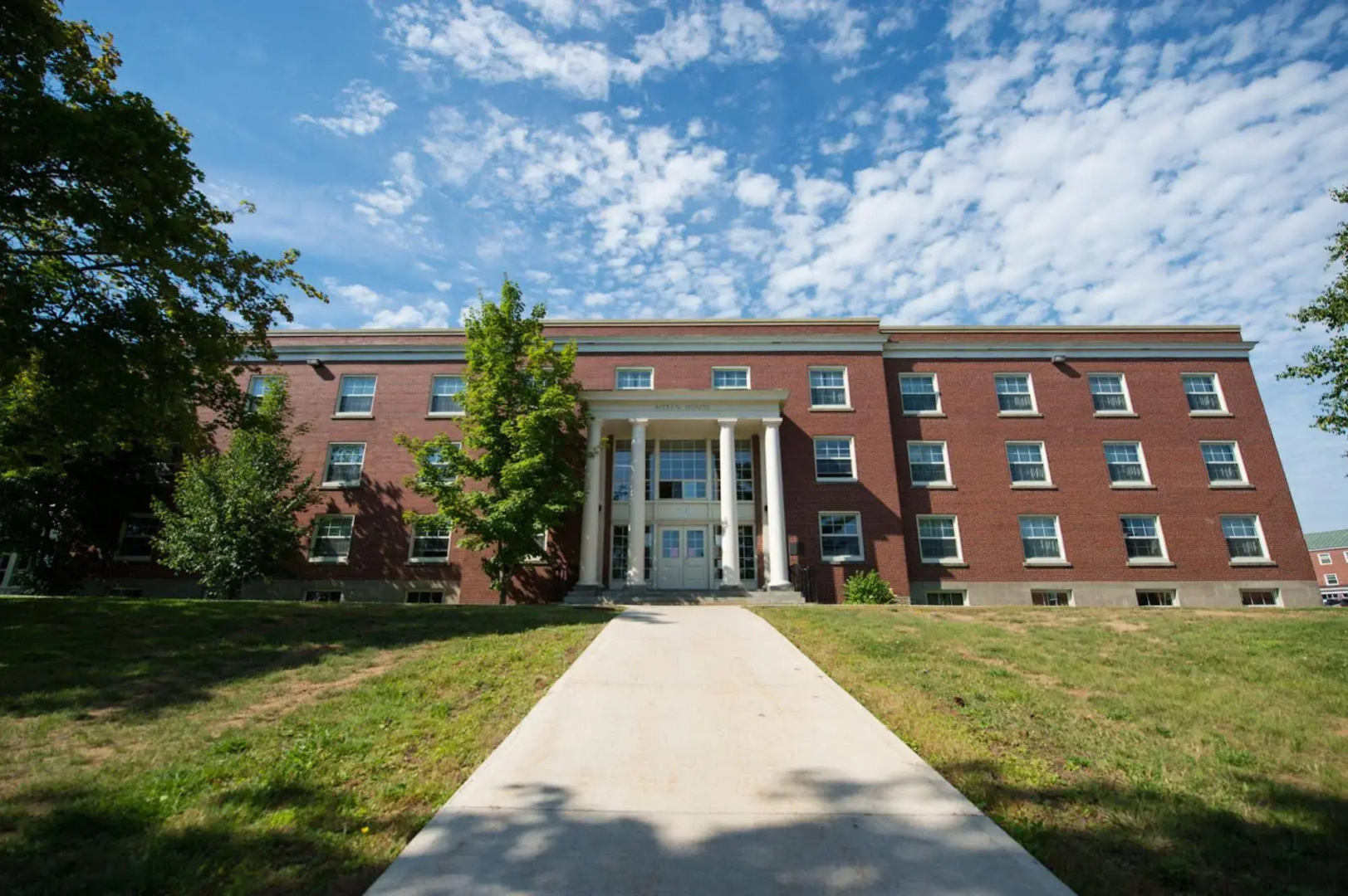 UNB Fredericton Summer Hotel