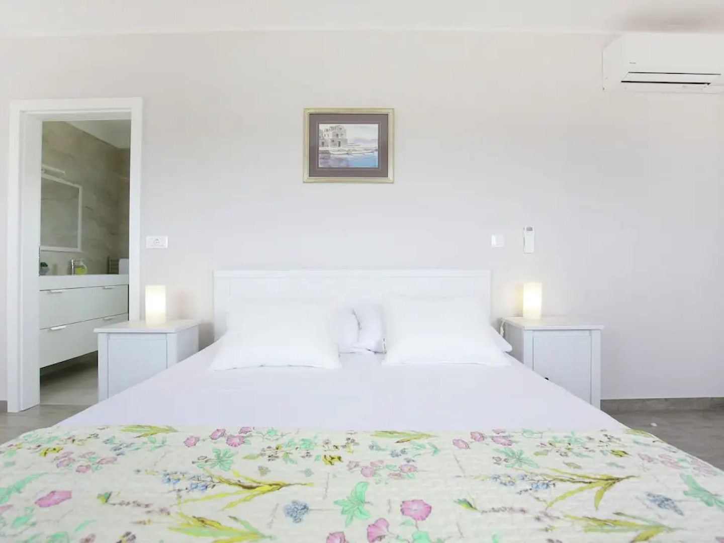 Inviting Holiday Home in Jasenice - Maslenica With Garden