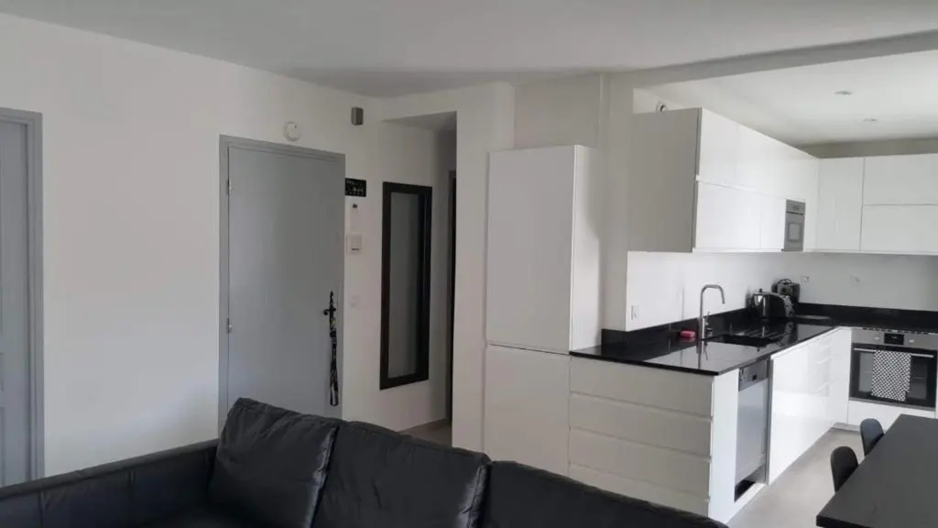 Anatole - T3 - Moderne - Climatisé - 1er étage - Très grande terrasse - Vue magnifique et dégagée