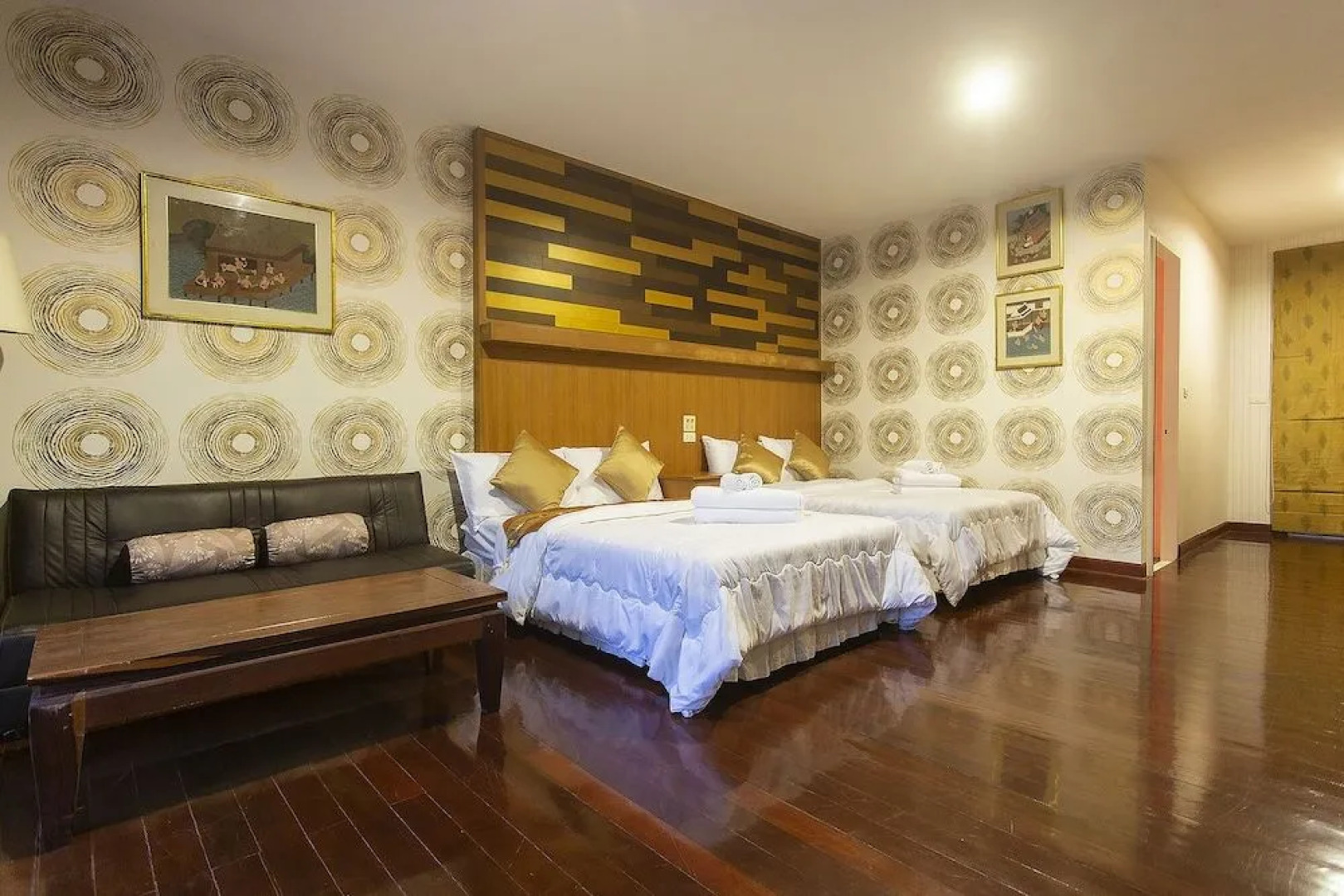 December Villas And Spa