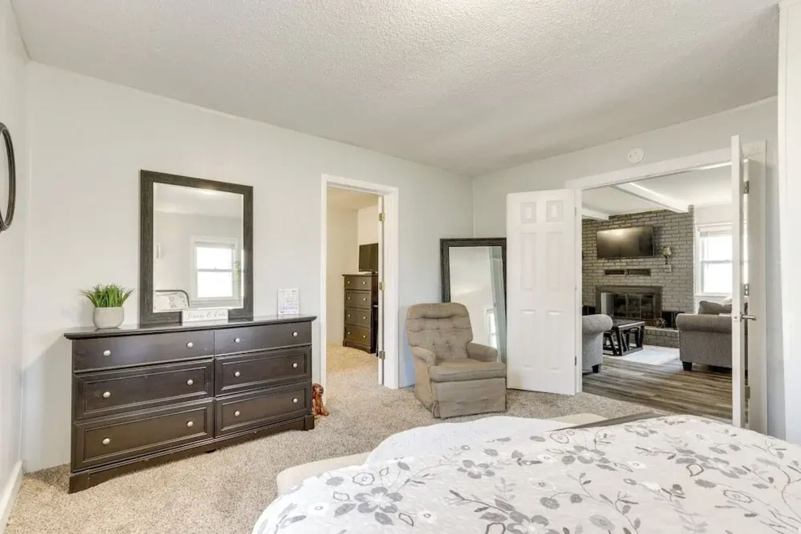 Walkable & Updated Nevada Home: Family Friendly!