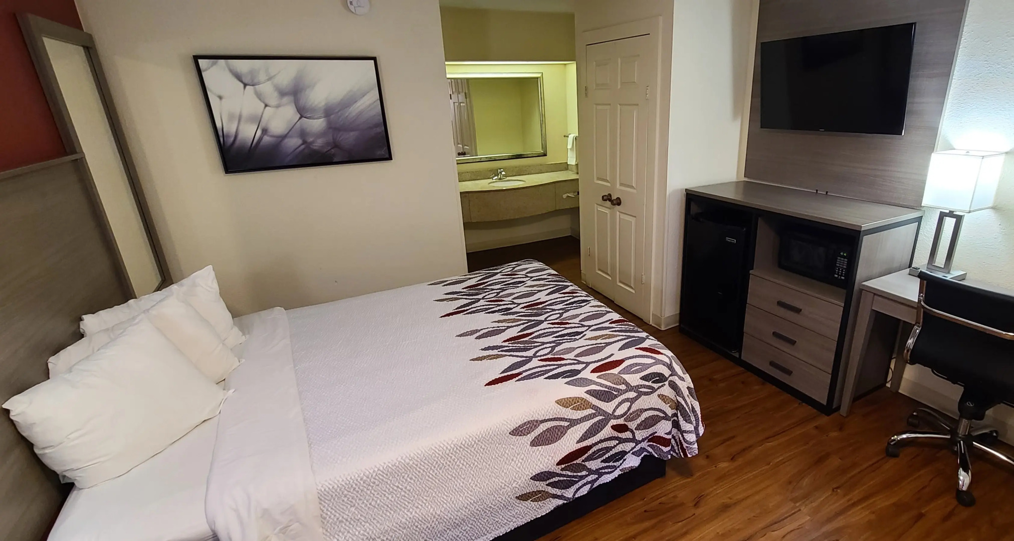 Red Roof Inn & Suites Cornelius – Lake Norman