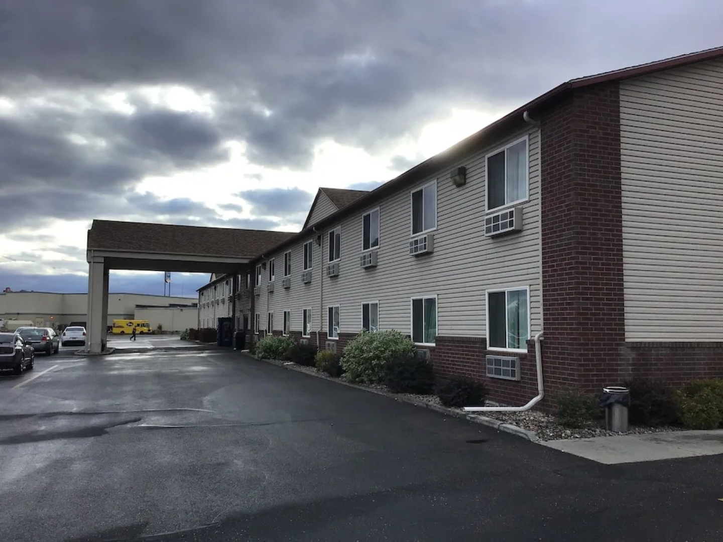 Super 8 Blackfoot