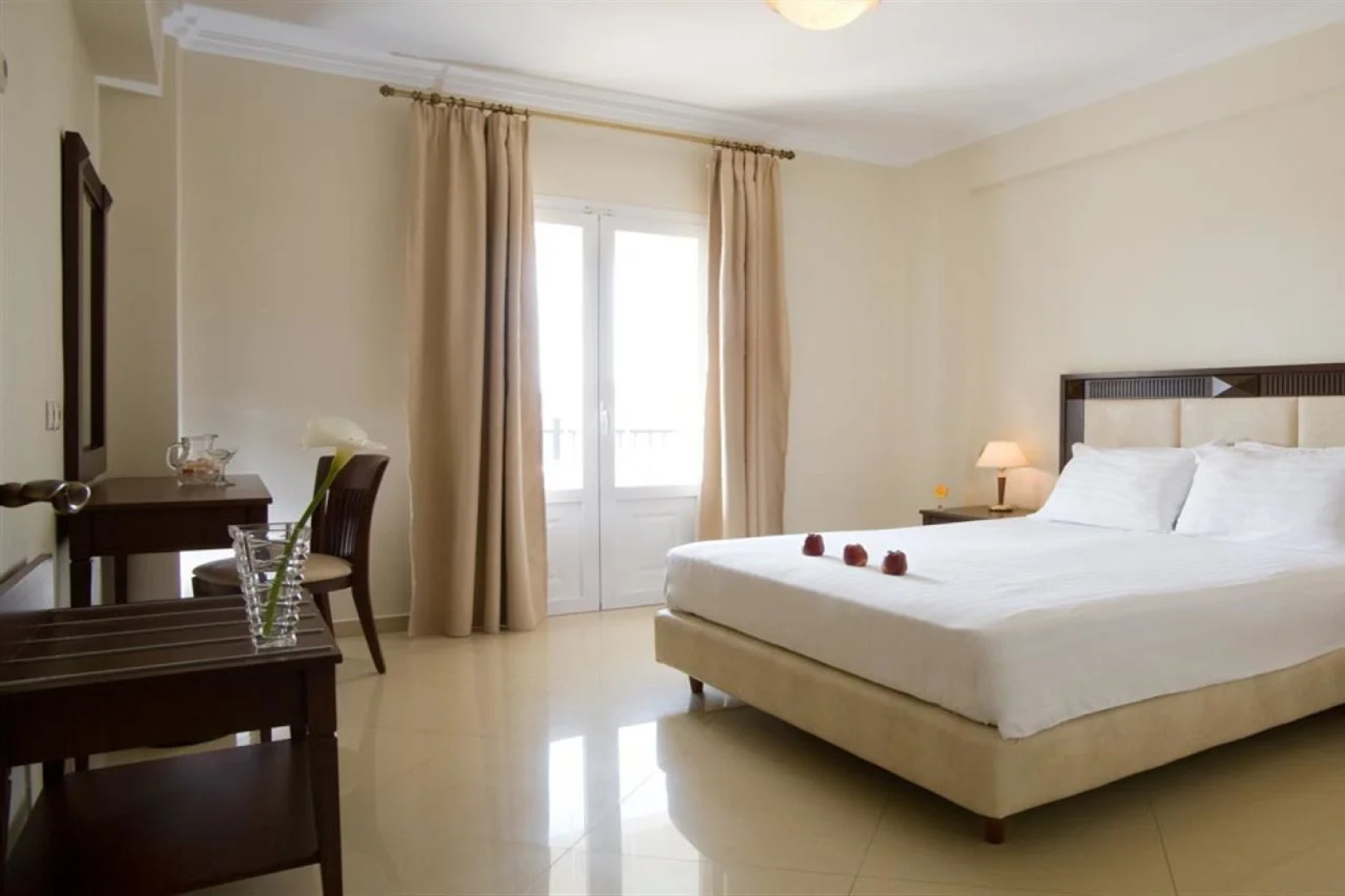 Royal Nidri Hotel & Apartments