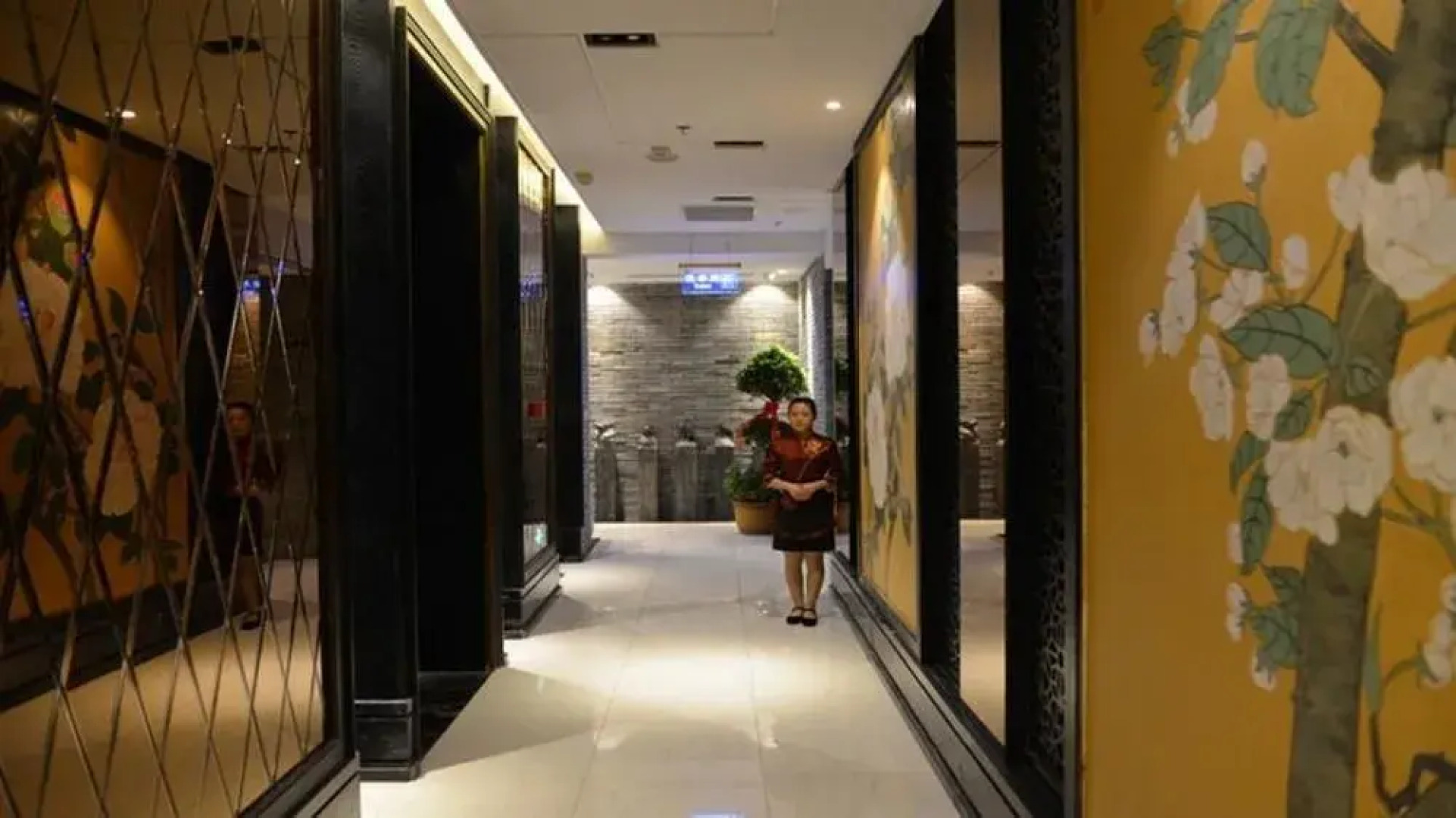 Ramada by Wyndham Luoyang Downtown