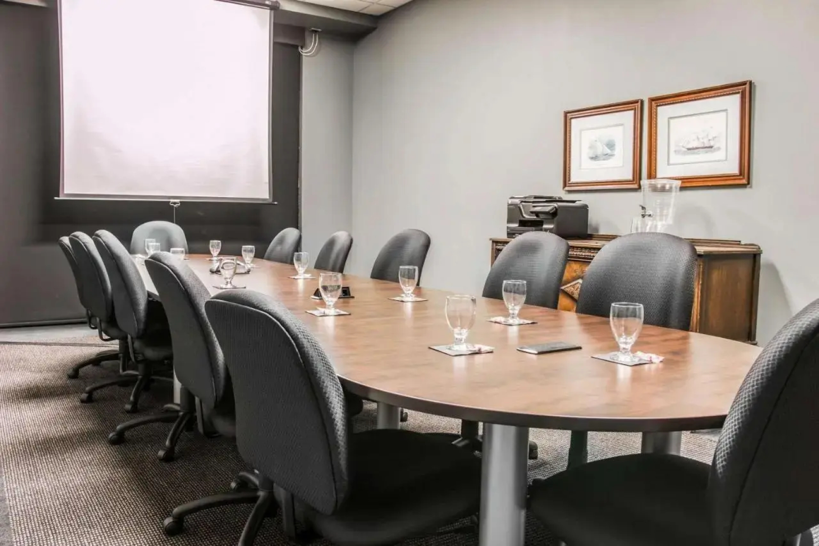 Shoreline Inn & Conference Center, Ascend Collection