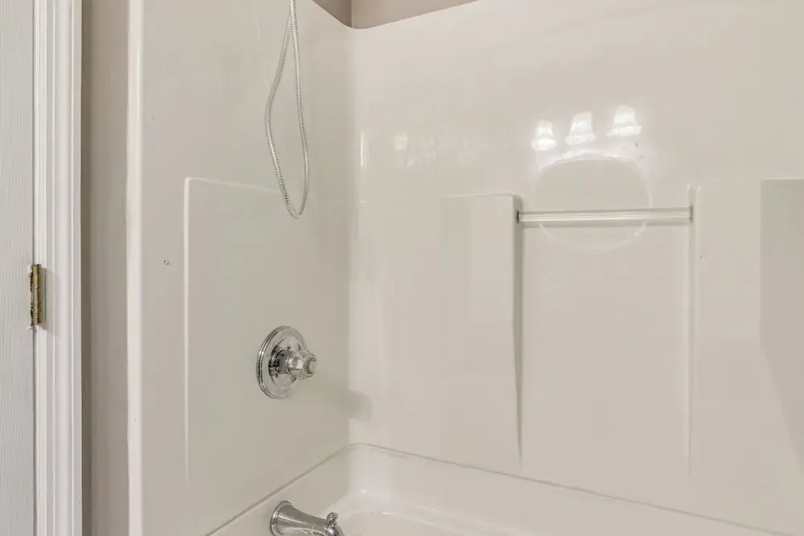 2 Mi to SC State & Claflin: Townhome w/ Patio!