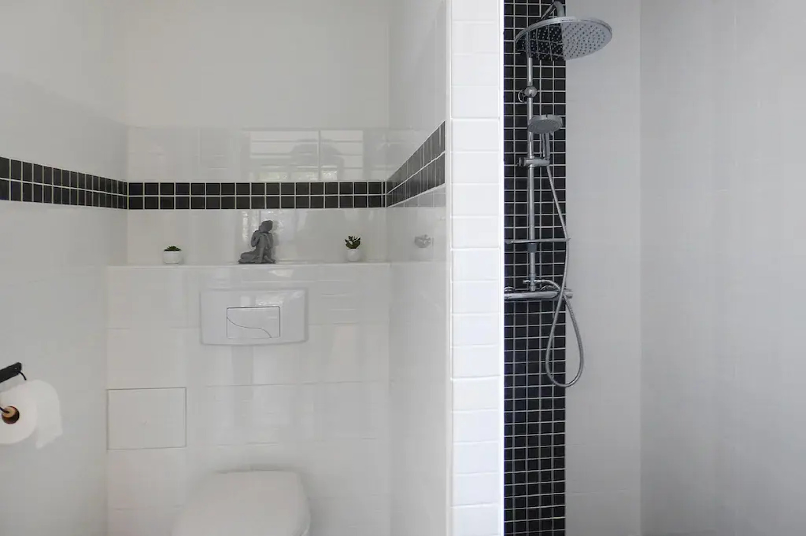 Holiday Home in Normandy Near Sandy Beaches