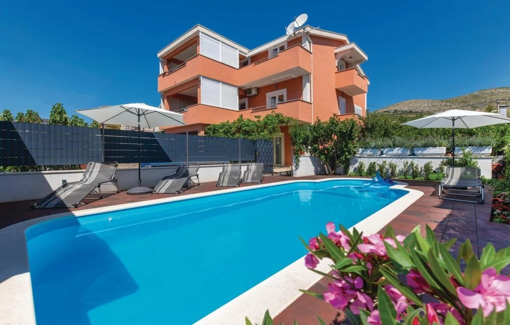 Awesome Home in Plano With Wifi and 3 Bedrooms