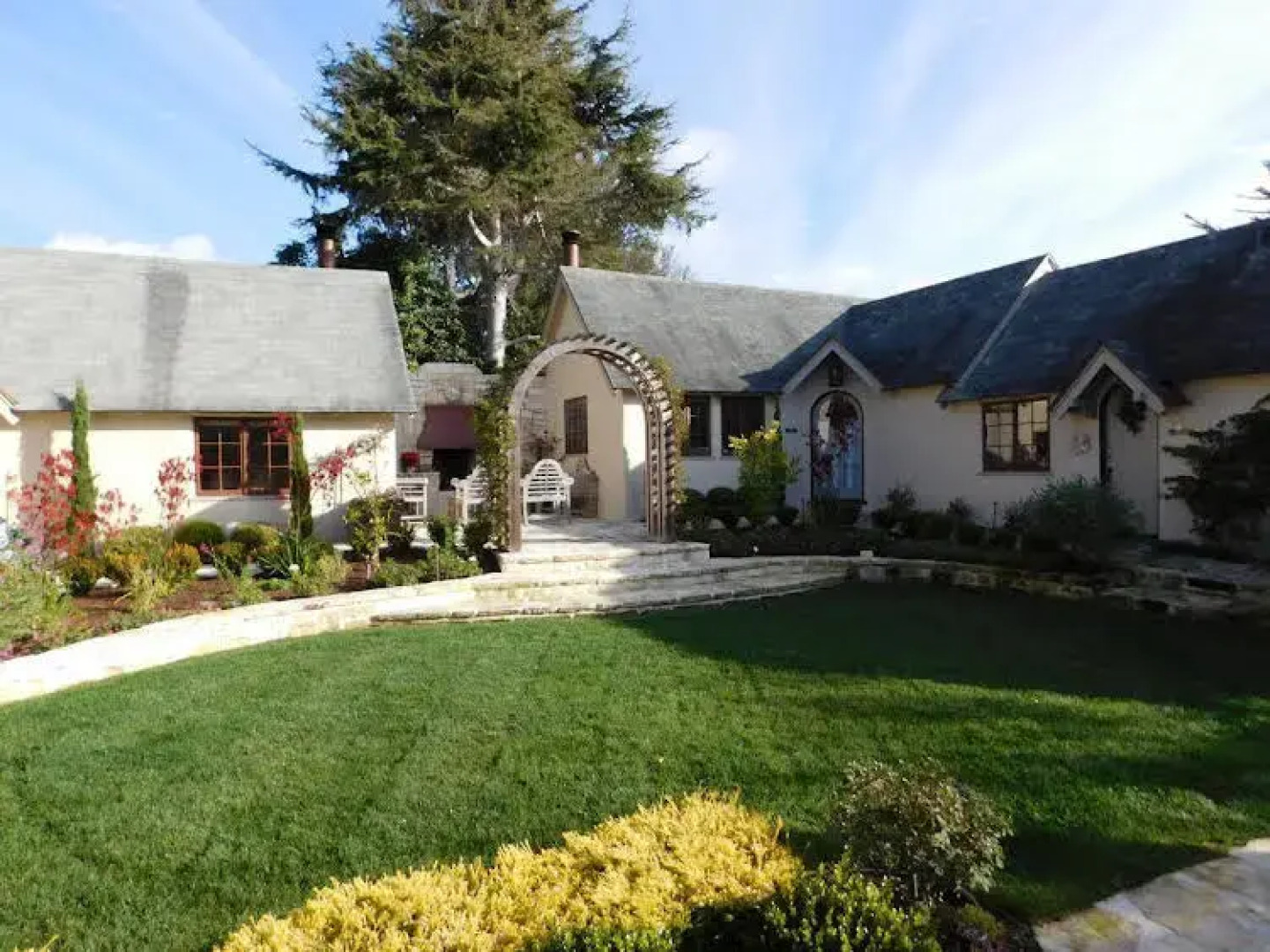 Happy Landing Inn Bed & Breakfast