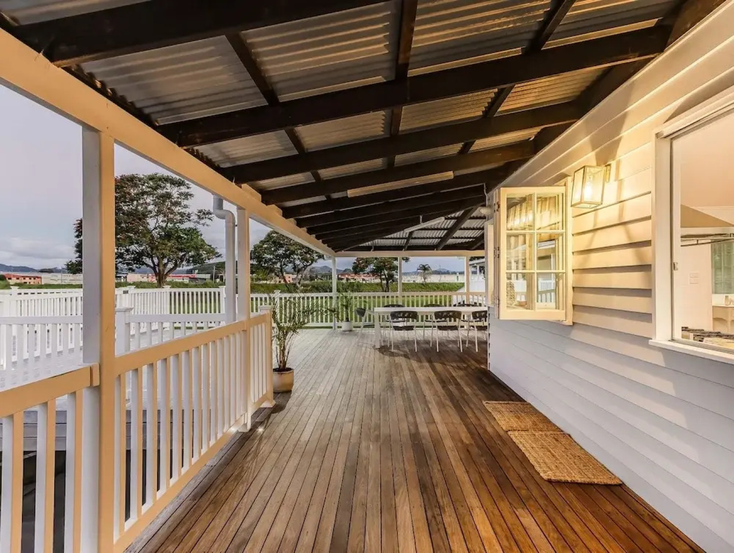 Hamptons White House