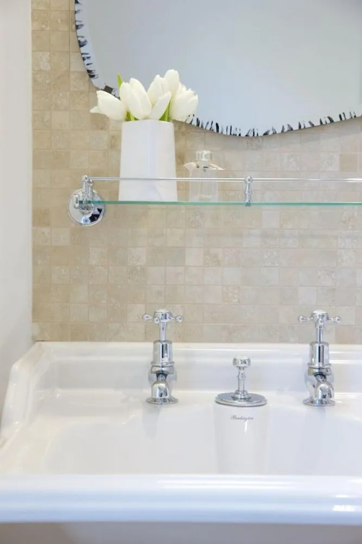 Seventeen The Town House