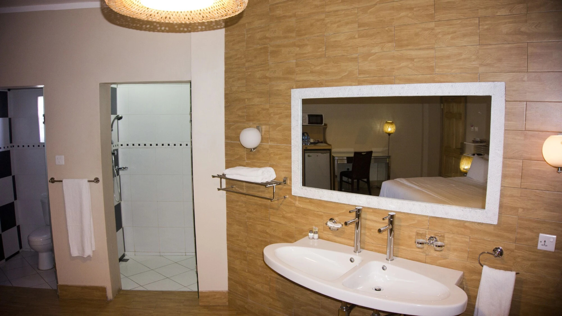 Tropical Enclave Hotel