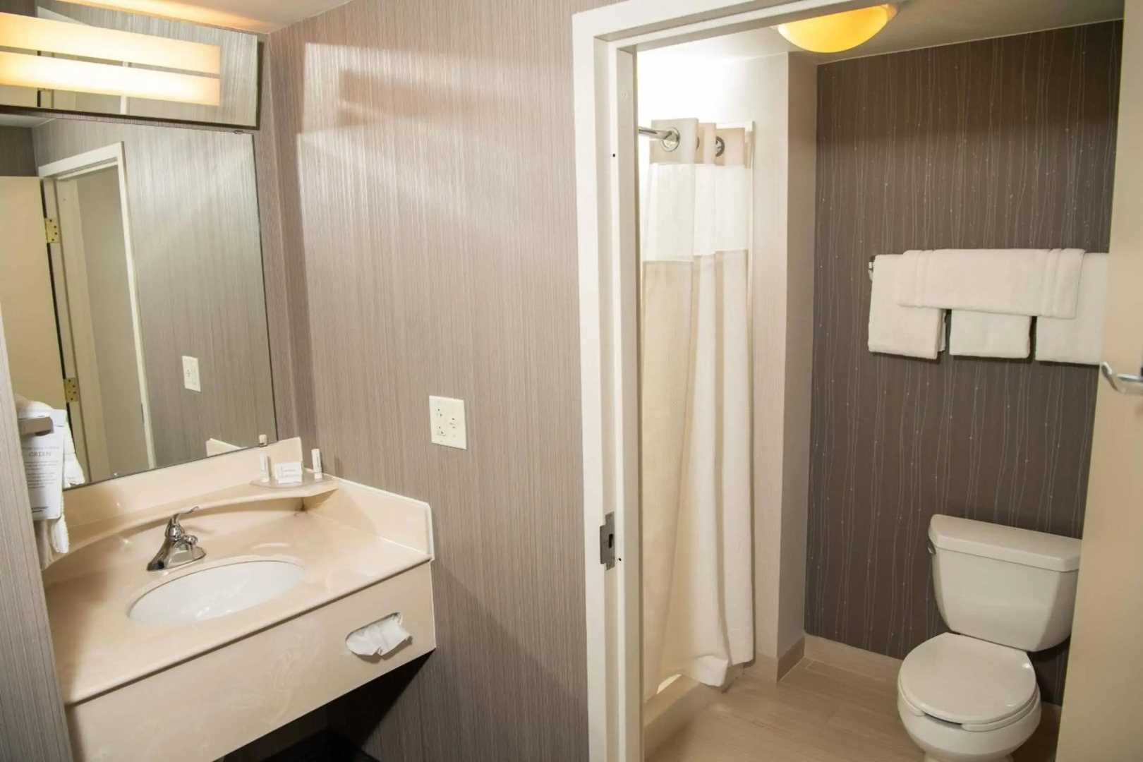 Courtyard by Marriott Erie