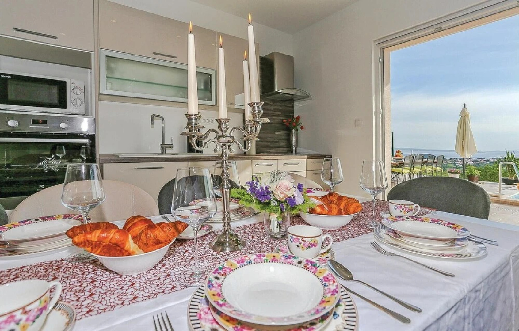 Stunning Home in Kucine With Wifi and 4 Bedrooms