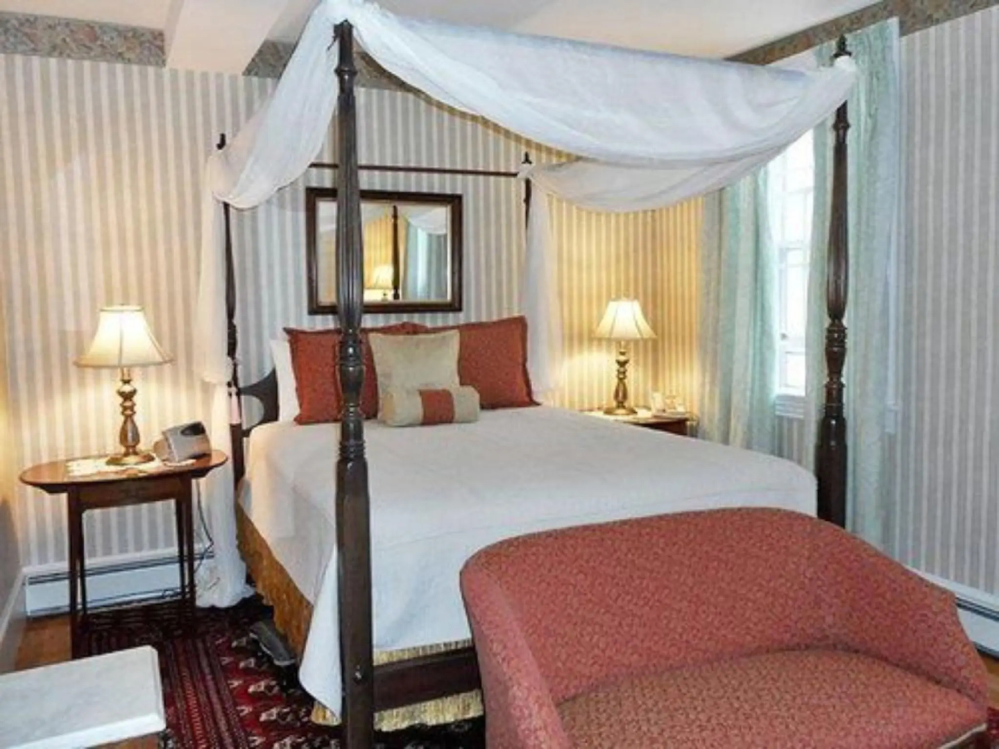 Hillsdale House Inn