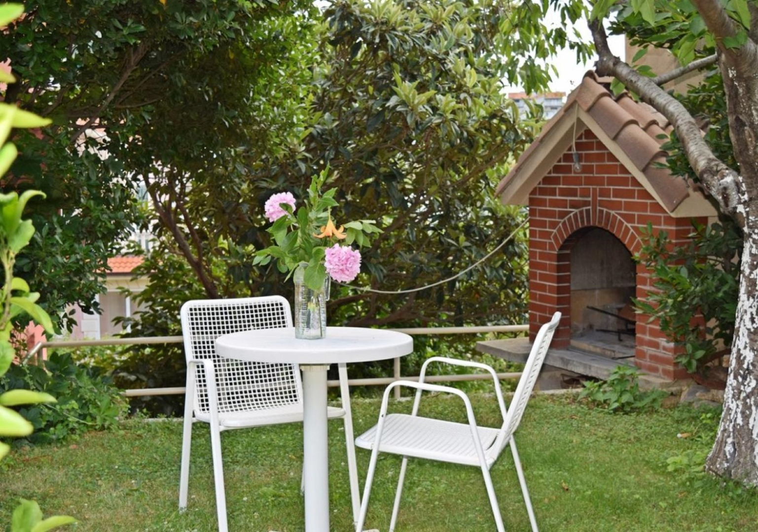 Apartment Vini- beautiful garden and terrase A4 Podstrana, Riviera Split