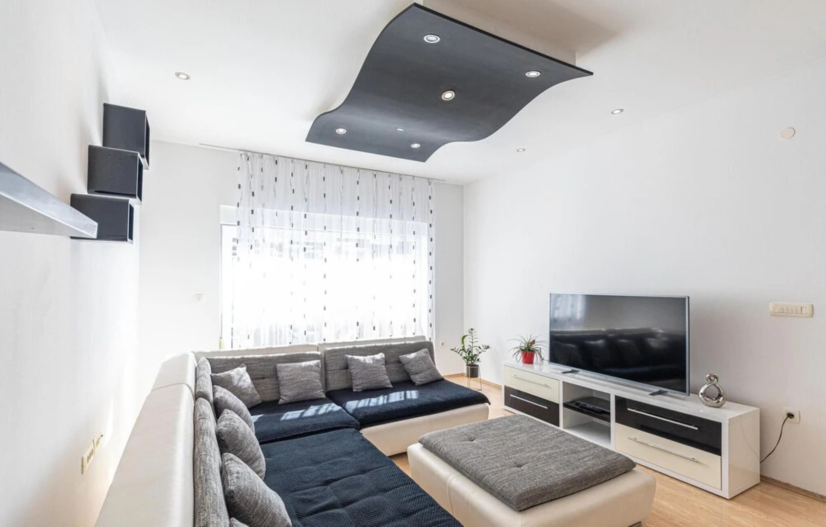 Nice Home in Kastel Stari With Wifi and 3 Bedrooms