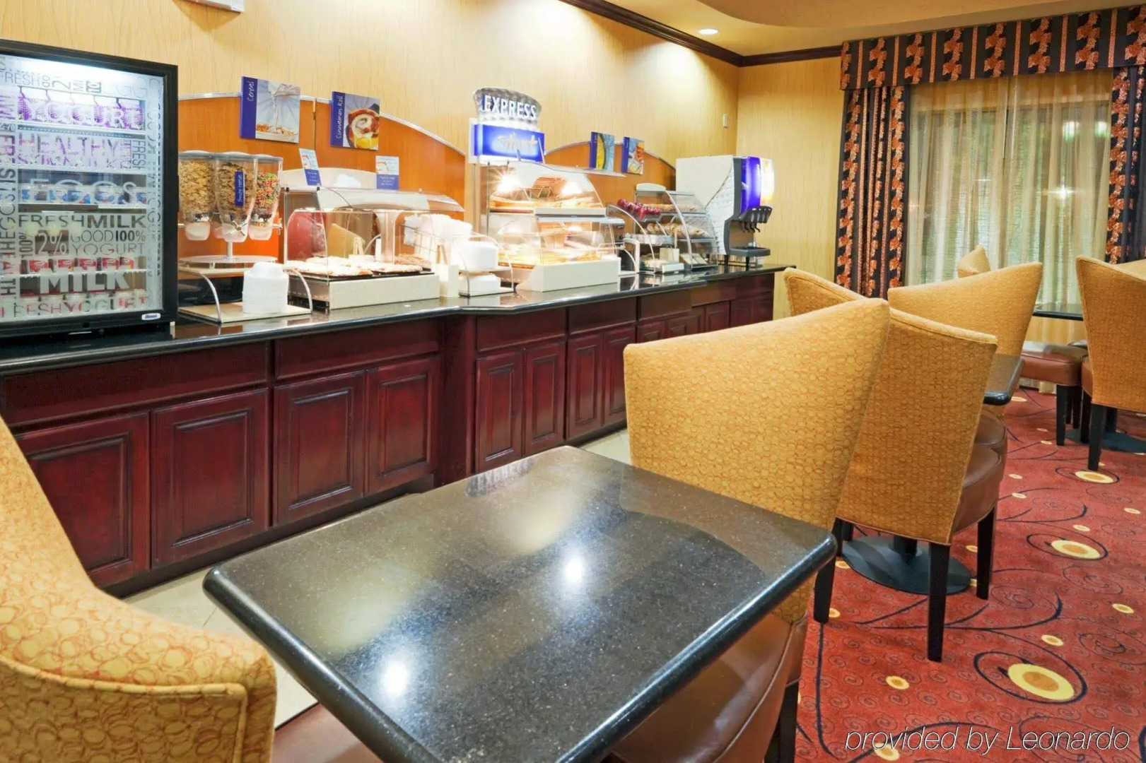 Holiday Inn Express Hotel & Suites Ennis by IHG