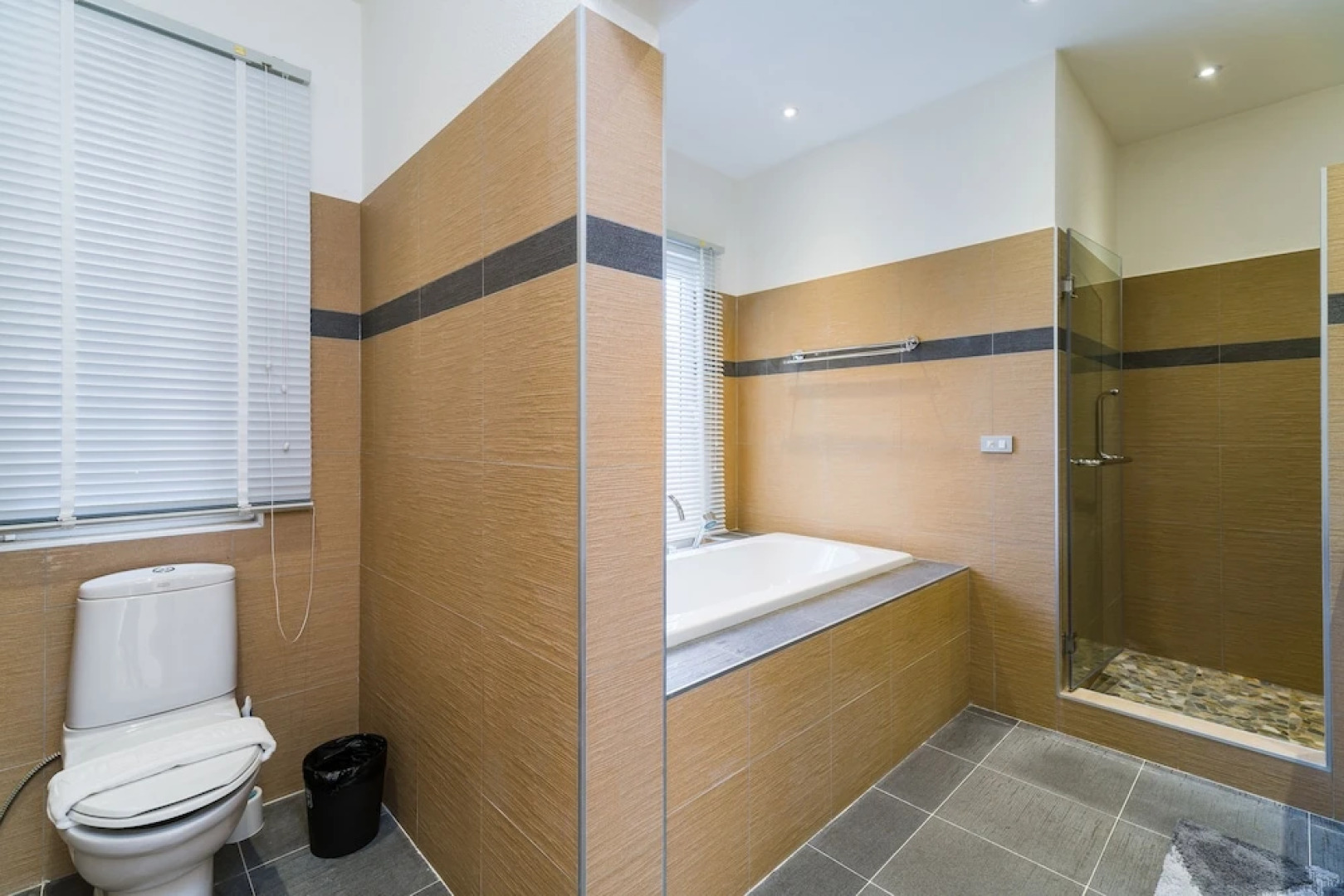 Luxury Pool Villa 604