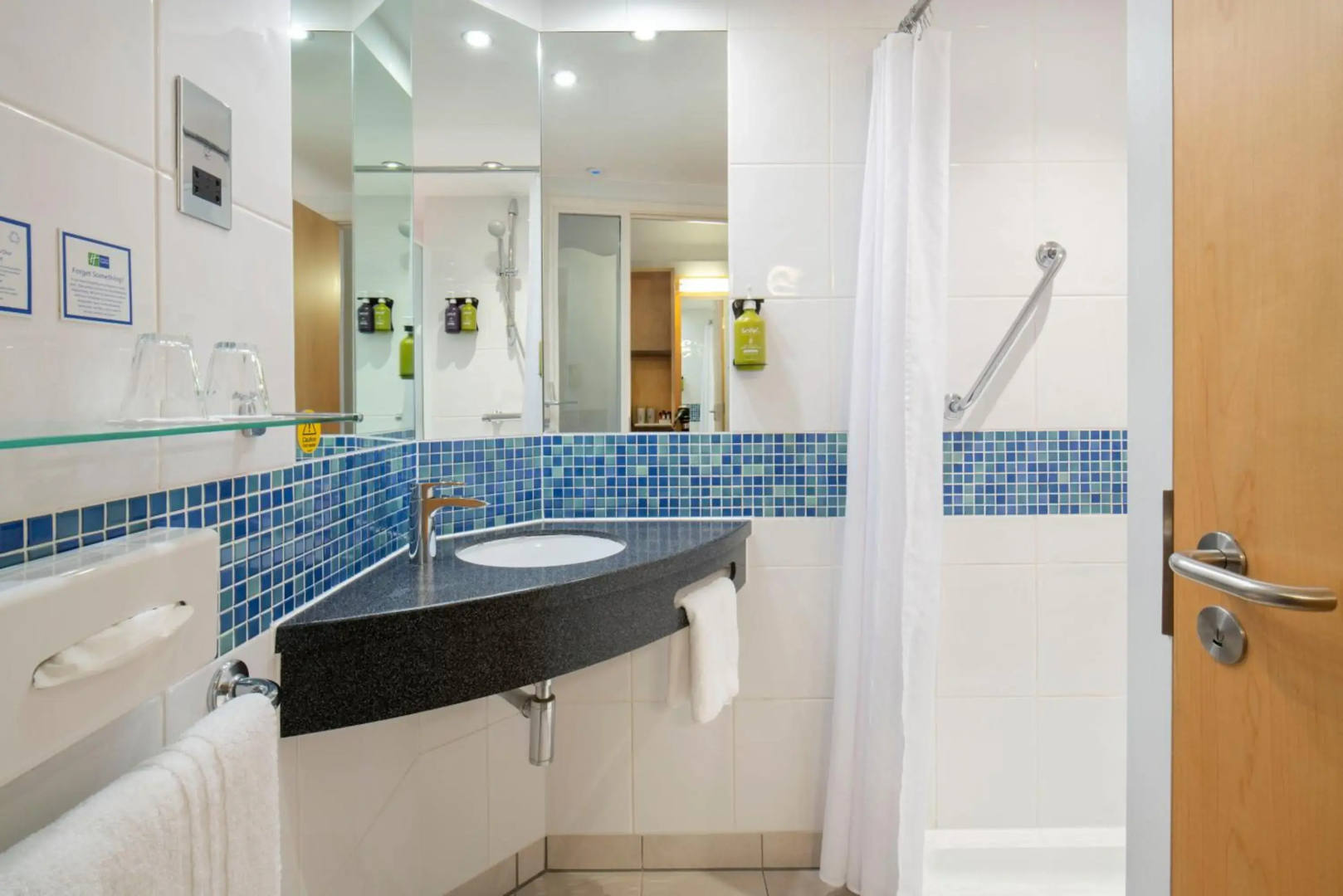 Holiday Inn Express Antrim by IHG