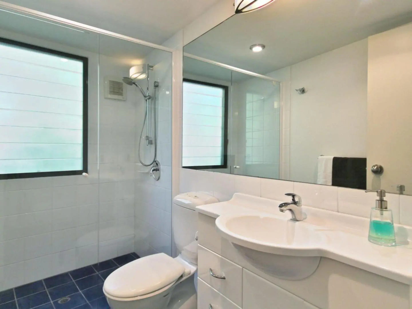 Hyams Retreat 4pm Check Out Sundays