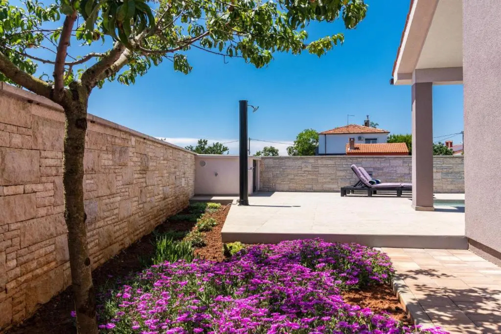 Charming villa Roma with private pool near Pula