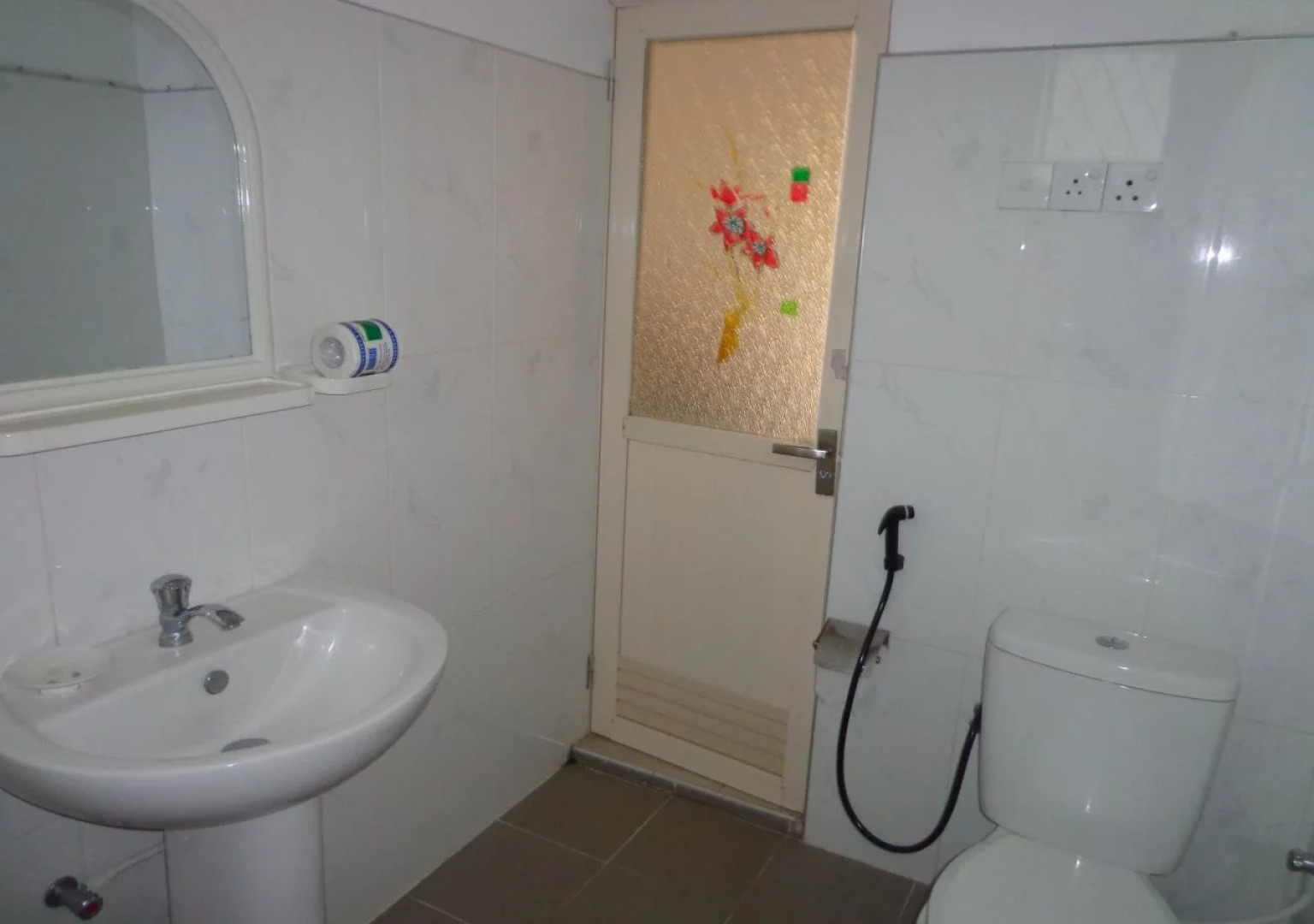 The Senaro Holiday Inn