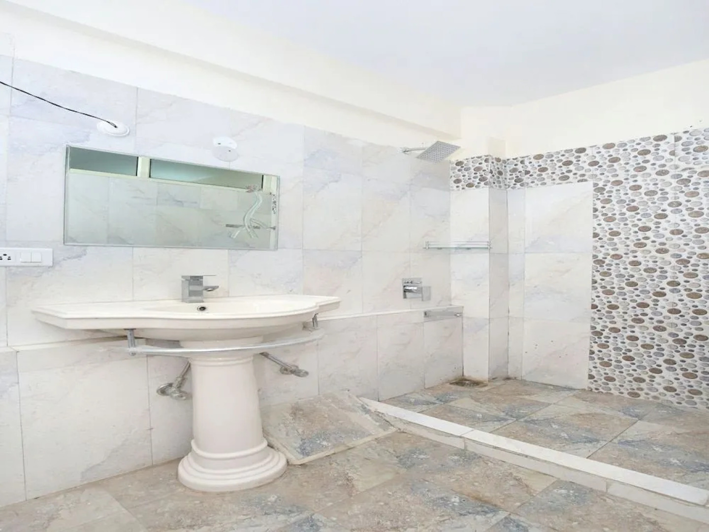 OYO 13128 Home 2BHK Boparai House Barog