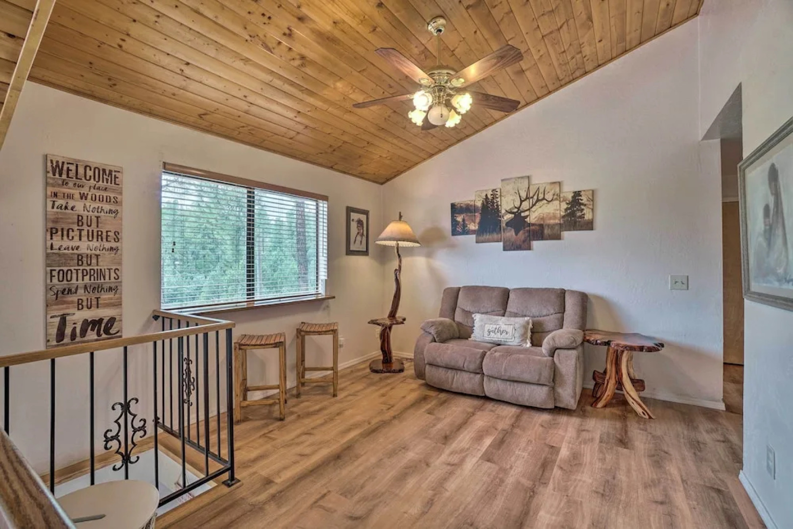 Cozy Pine Retreat w/ Private Hot Tub & Views