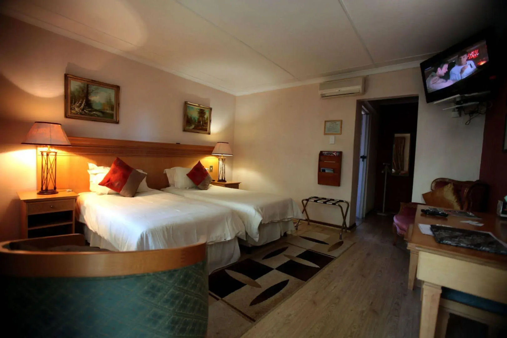 Shamrock Arms Guest Lodge