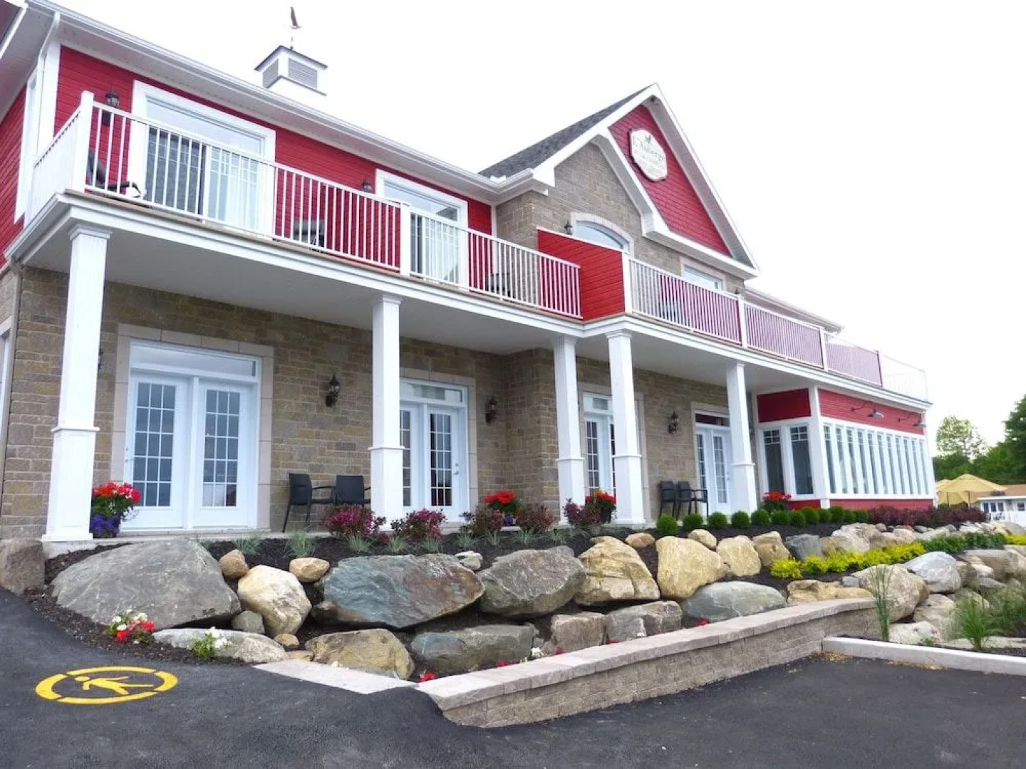 LAuberge du Lac Champlain, Chalet et Spa