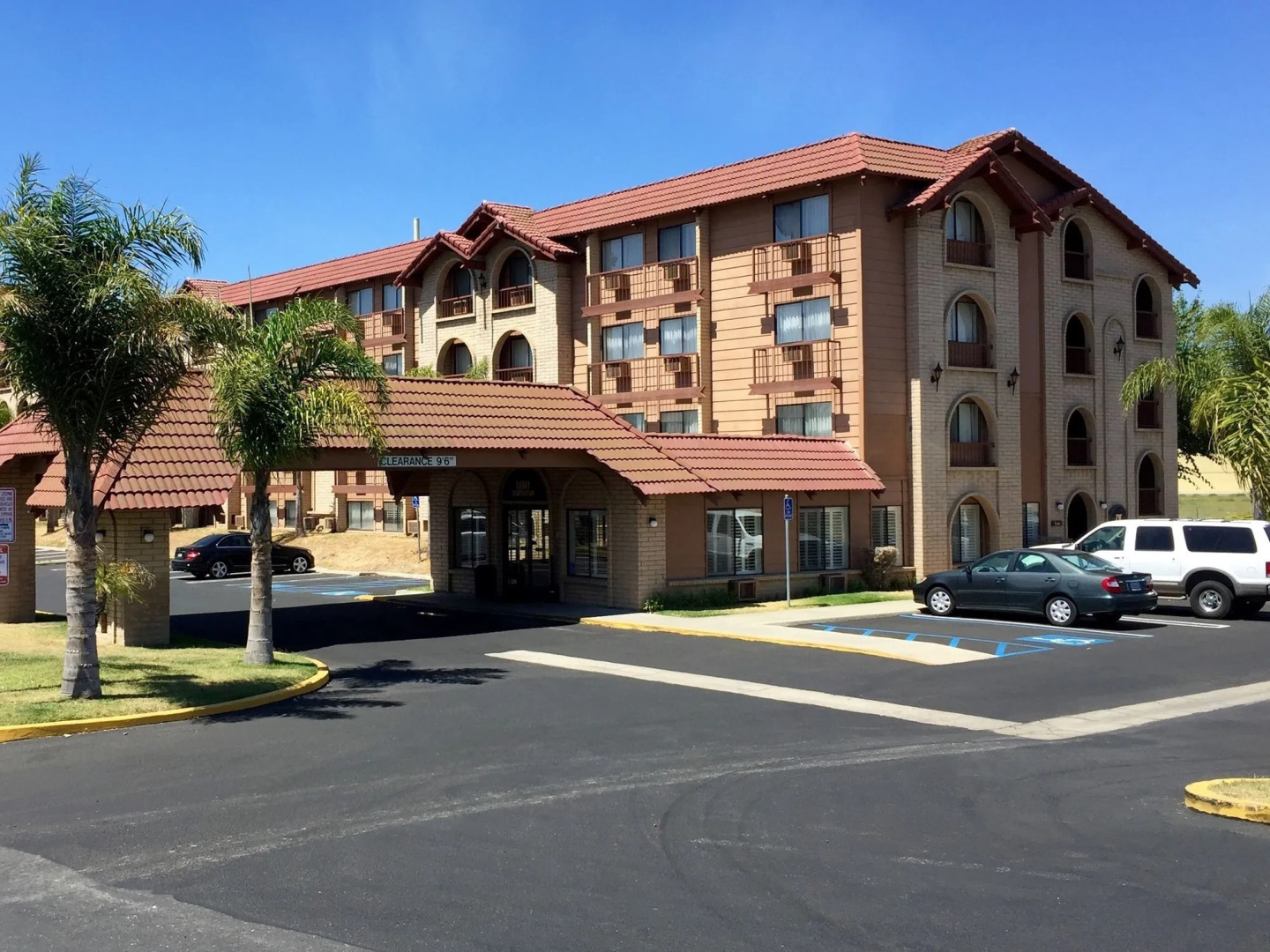 Lompoc Valley Inn & Suites