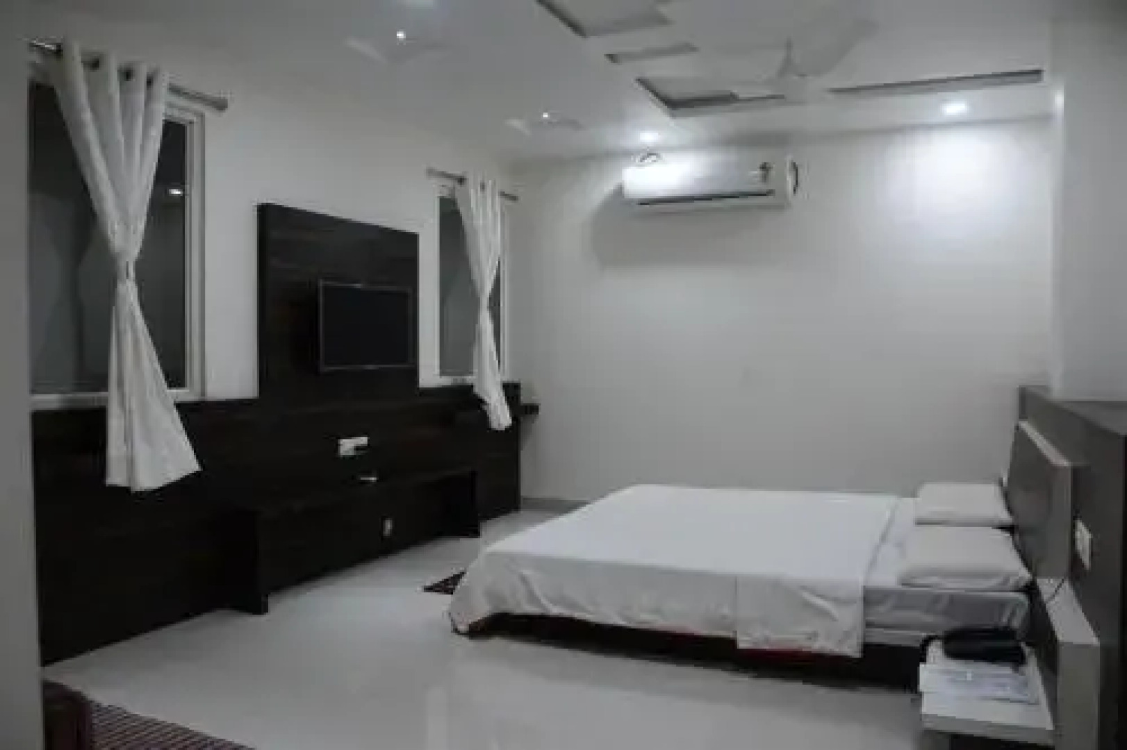 Hotel Royal Residency