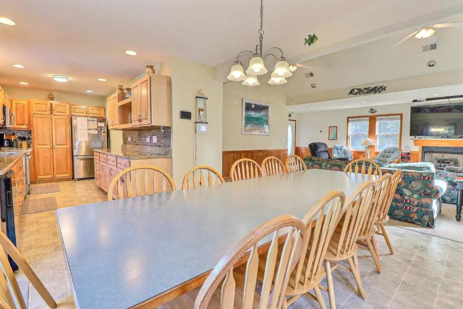 6061 - Bark O Lounge