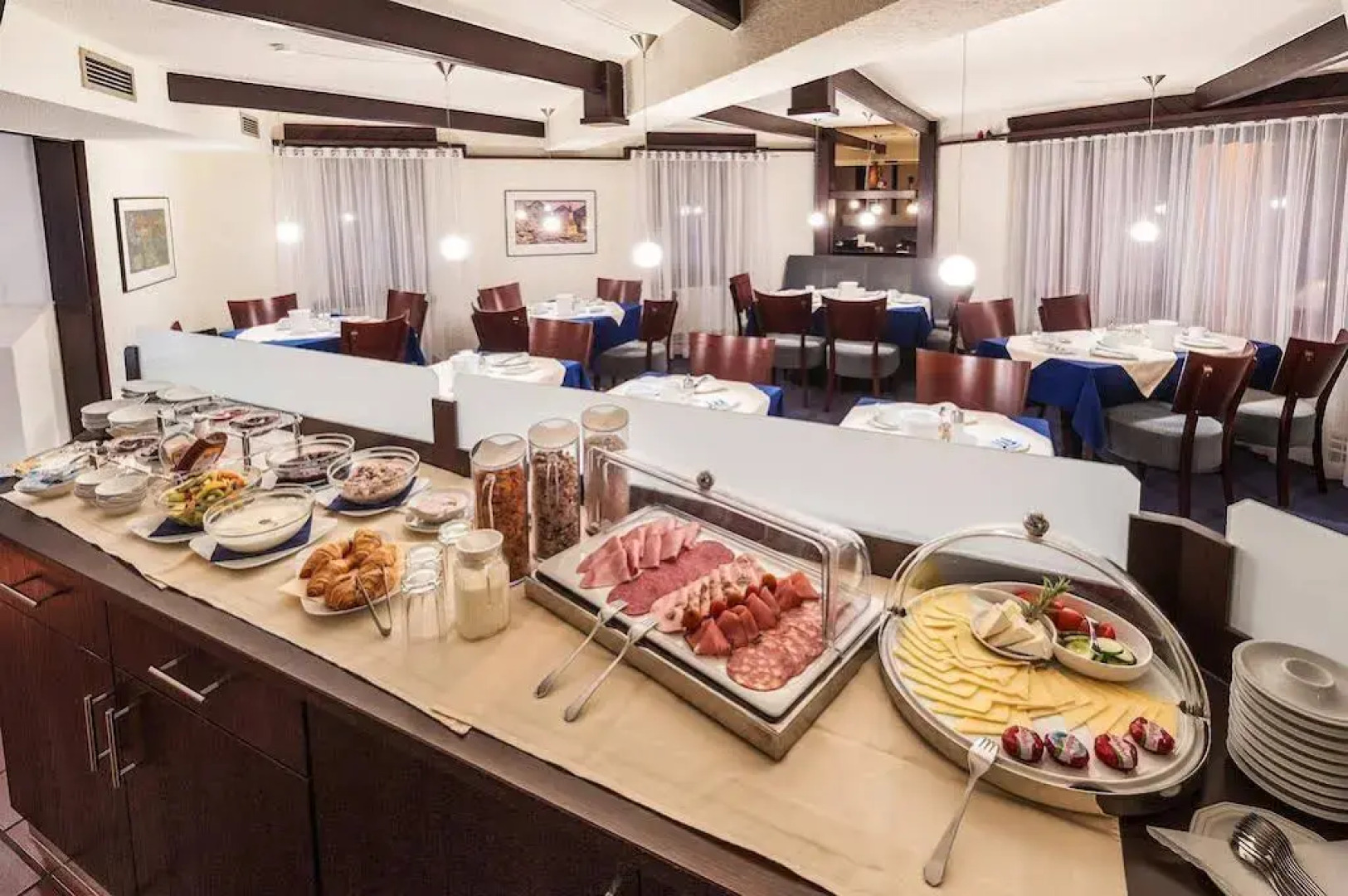 Hotel & Restaurant Hessischer Hof