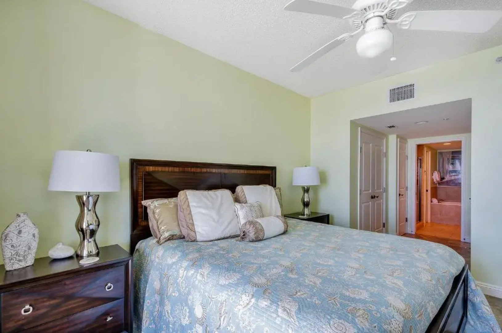 Portofino Tower1-908 Beachfront Sunrise Views