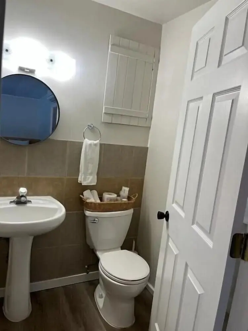 Barefoot Villas Room 6 Oak