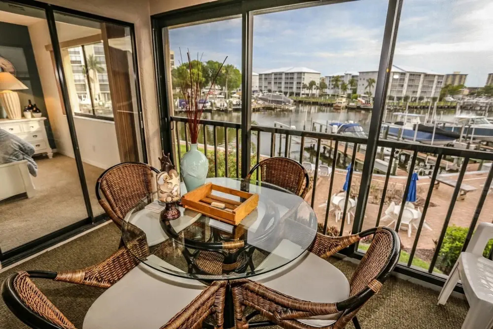 Estero Yacht & Racquet 322