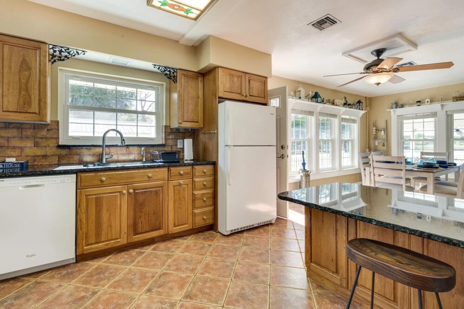 Lakefront Tavares Home w/ Deck, Patio & Dock!