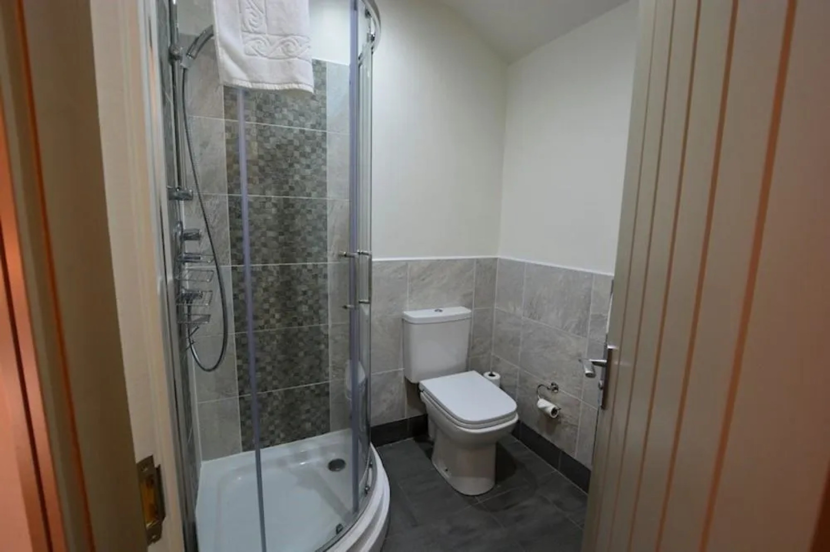 Ye Olde Fighting Cocks