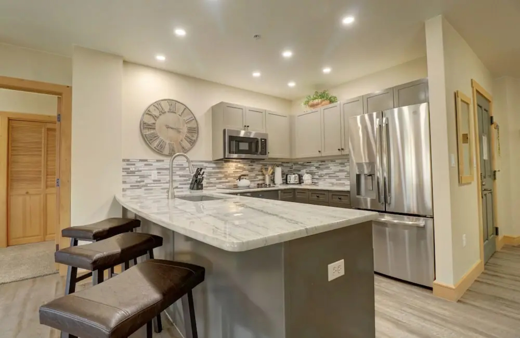 Newly Remodeled, Open Layout, with Incredible Views - CS302 by RedAwning