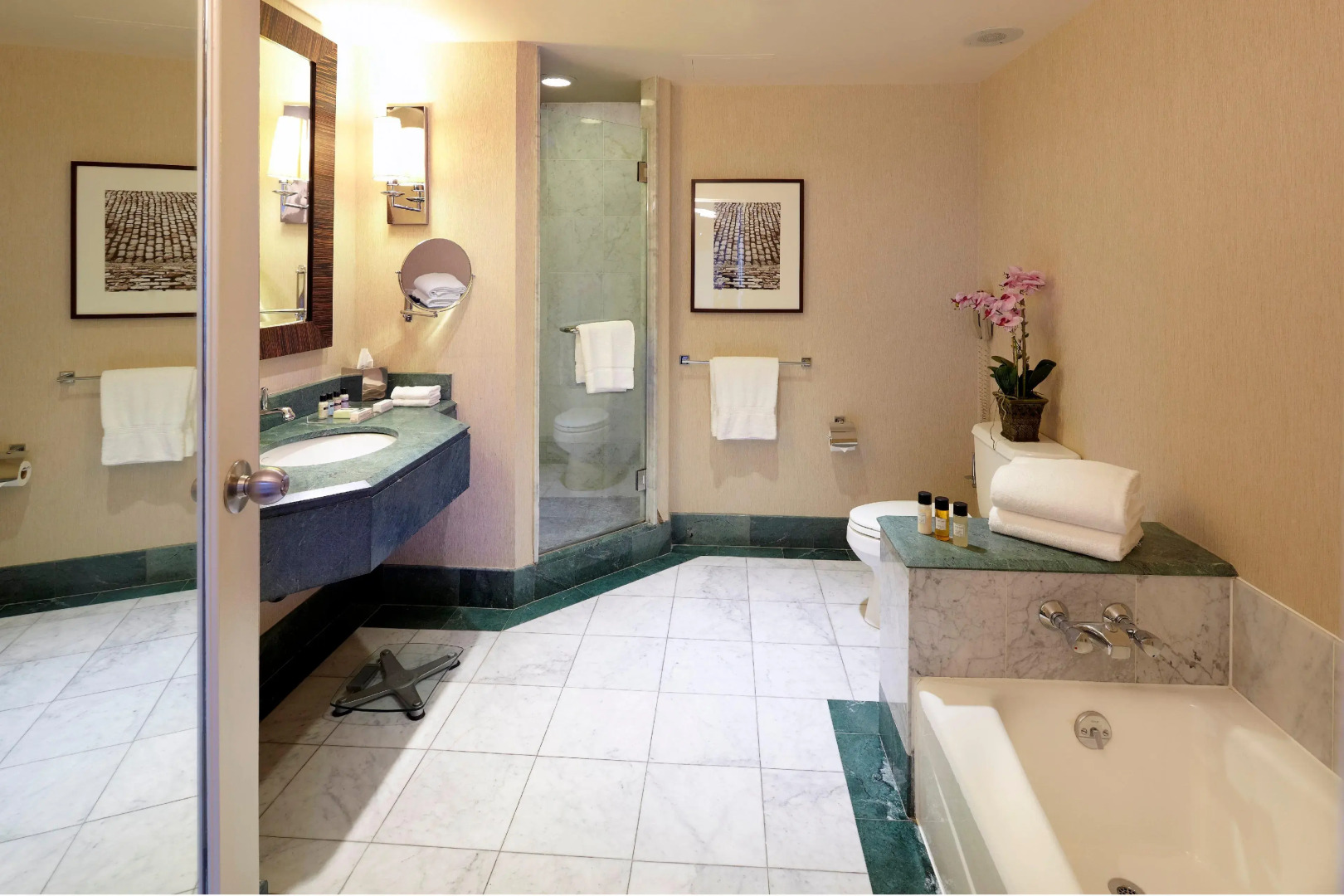 InterContinental Montreal by IHG