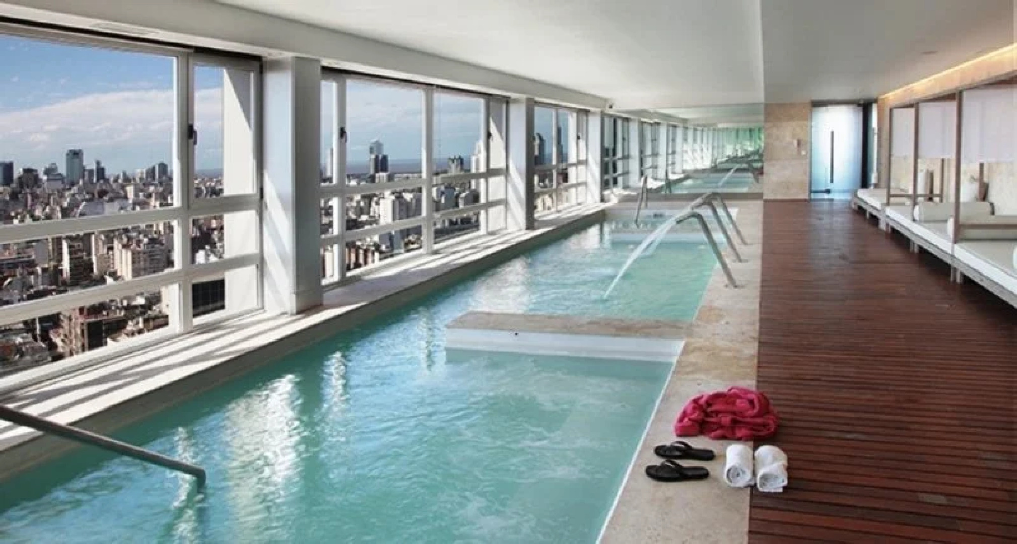 Dazzler Flats San Telmo